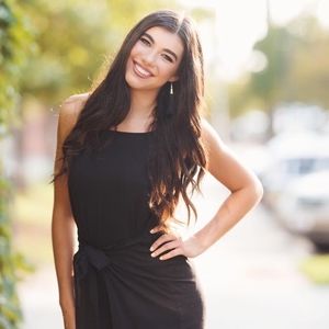 Meet your Posher, Bella